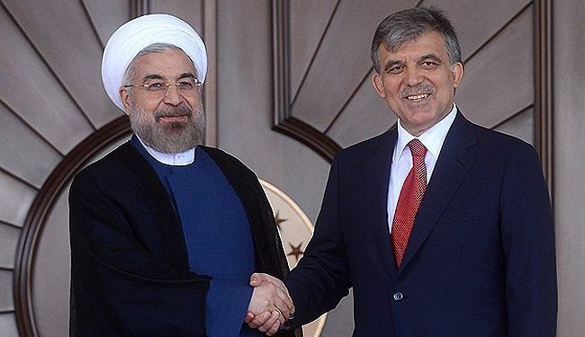 روحاني وغول يؤكدان ضرورة التعاون لوقف النزاعات بالمنطقة