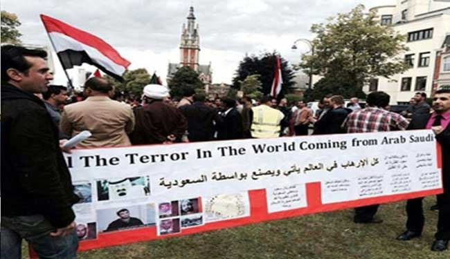 تظاهرات سوریها و عراقیها جلوی سفارت سعودی در بروکسل
