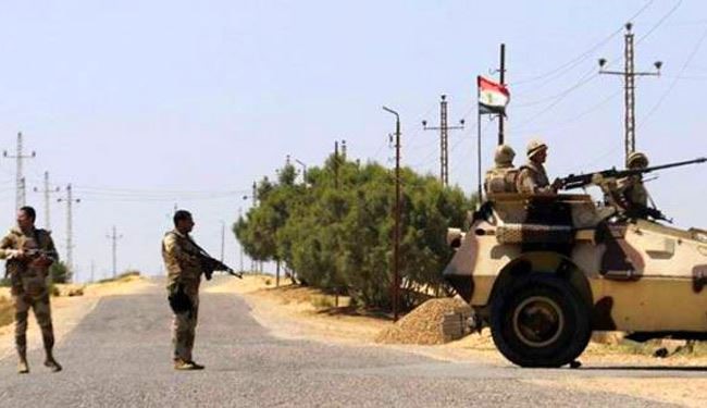 مقتل 15 جنديا مصريا في هجوم على نقطة تفتيش للجيش