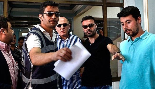القضاء التركي يحكم باعتقال 12 من الأمن ضمن 