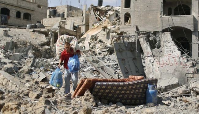 بیرون کشیدن پیکر شهدا از زیر آوار خانه‌ها در غزه