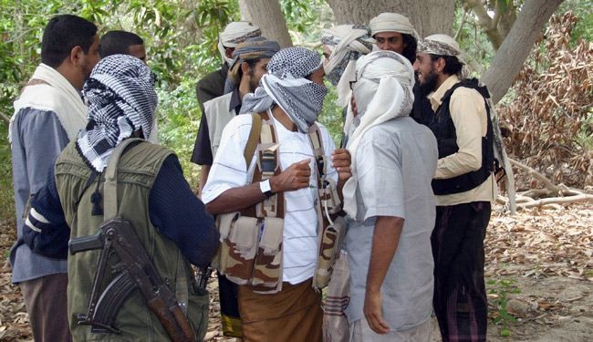 القاعدة في اليمن تتضامن مع داعش وتهدد بمهاجمة اميركا