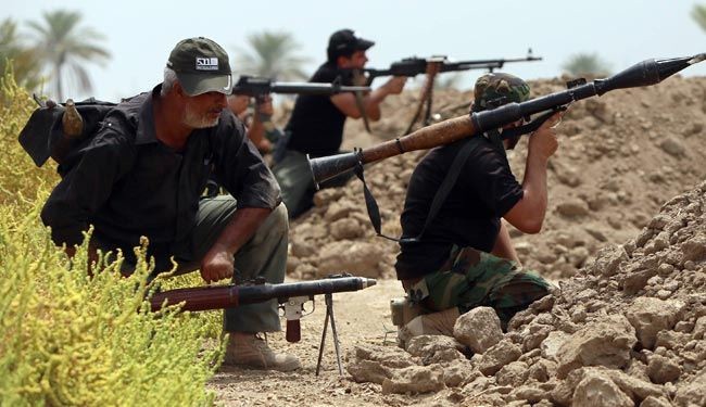 القوات العراقية تؤمن الطريق البري باتجاه 