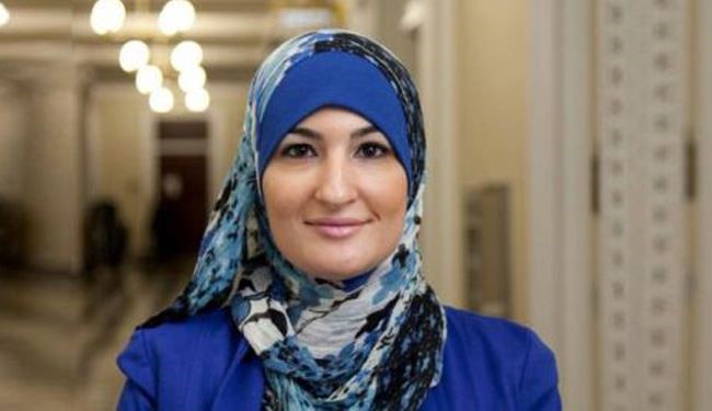 تهدید مرد آمریکایی: فعال زن عرب را سر می‌بُرم!