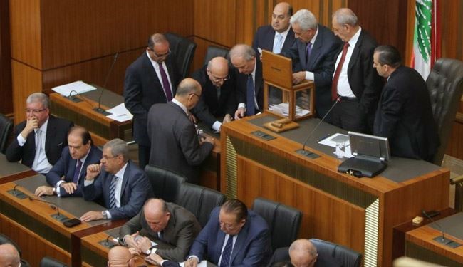 انتخاب رییس جمهور لبنان بار دیگر به تعویق افتاد