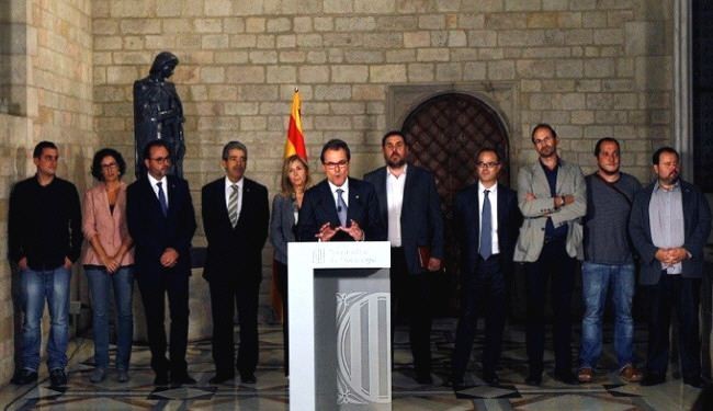 حكومة كاتالونيا تعلن المضي في استفتاء الانفصال عن إسبانيا