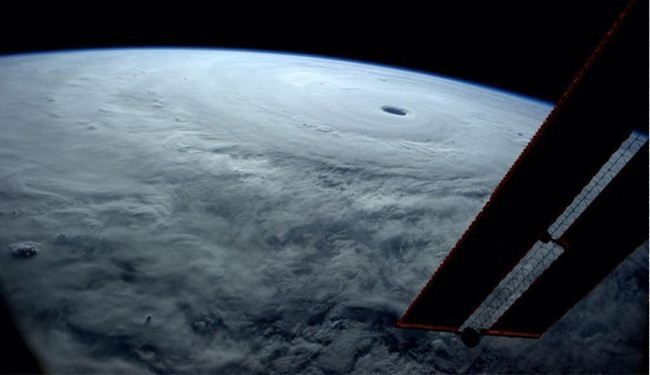 صورة لأكبر عواصف الكرة الأرضية من الفضاء