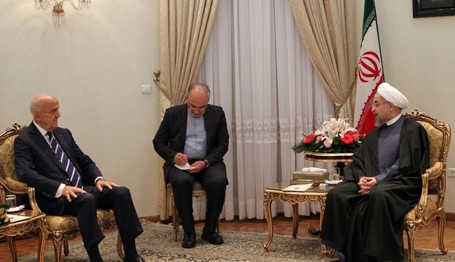 الرئيس الايراني يؤكد ضرورة طرد الارهاب من المنطقة