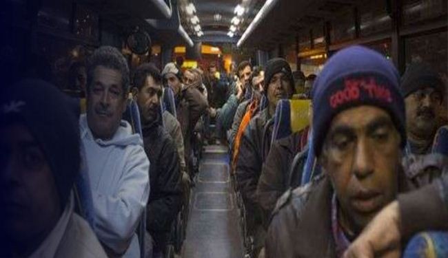 الضفة الغربية: منع العمال الفلسطينيين من استخدام حافلات المستوطنين