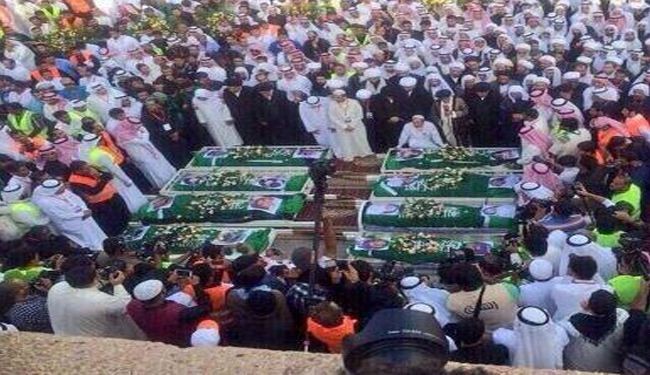 صور؛ السعوديون يشيعون ضحايا الهجوم الإرهابي على حسينية الإحساء