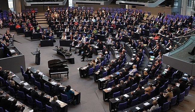 ألمانيا ترفع الحصانة عن برلماني أعلن دعمه لـ