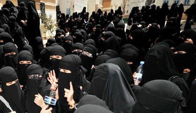 تحقيق: السعوديات يفضلن الزواج من الأجانب طلبا للاستقرار