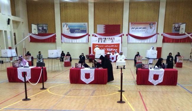 صور من البحرين/ خلو تام في مراكز التصويت مع إعلان التمديد