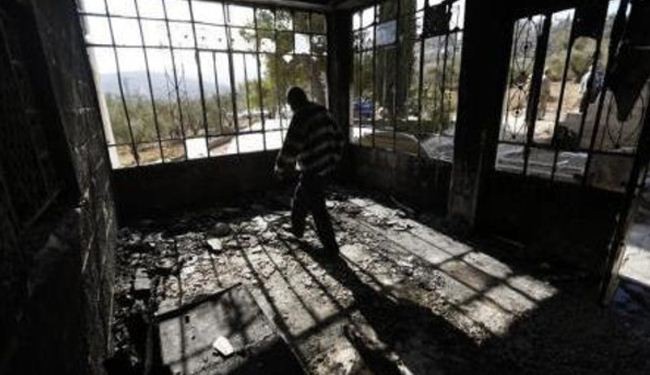 مستوطنون يضرمون النار في منزل فلسطيني بعد فشلهم في اقتحامه