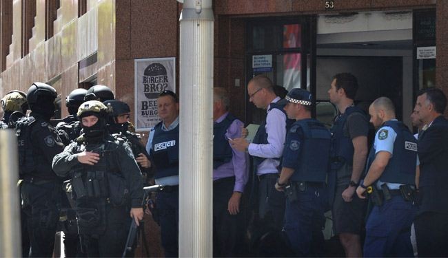 مسلح يحتجز رهائن بمقهى في سيدني باستراليا