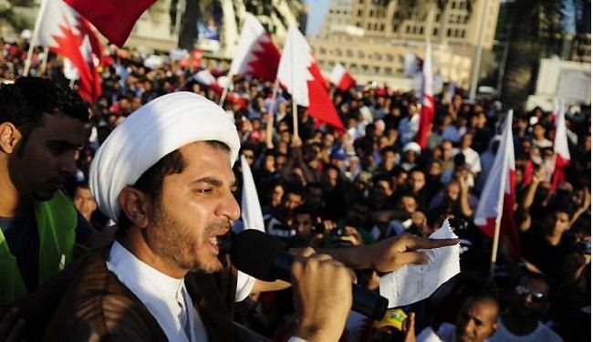 أمين عام الوفاق يشدد على مواصلة الحراك الشعبي