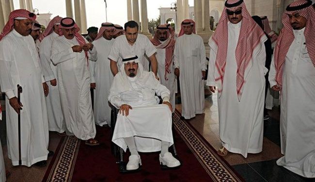 ملك السعودية ينقل الى المستشفى