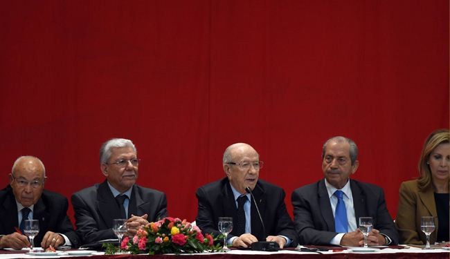 الباجي قائد السبسي يؤدي اليمين الدستورية رئيساً لتونس