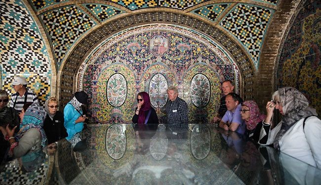 ايران تدعو السياح الاجانب لزيارة مناطقها السياحية