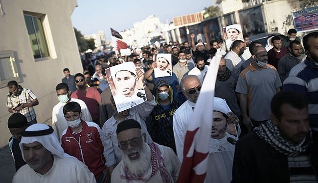 بالصور؛ المنامة تقمع تظاهرات تطالب بالافراج عن الشيخ سلمان