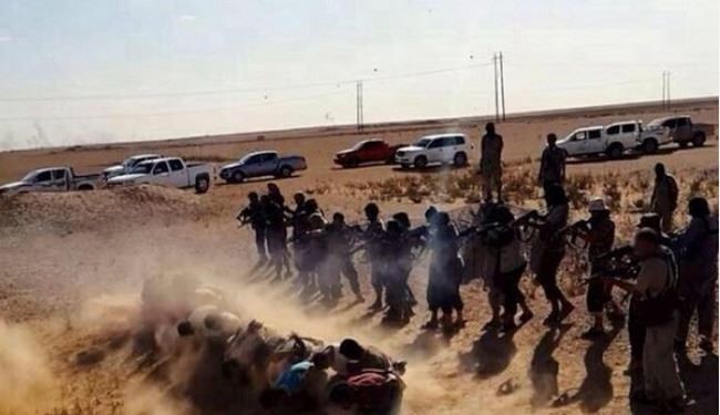 کشف دو گور جمعی قربانیان داعش در دیرالزور