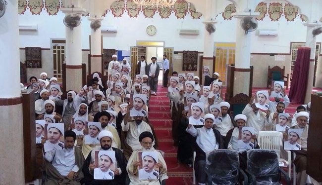علماء البحرين يعتصمون مطالبين الافراج عن الشيخ سلمان+صور
