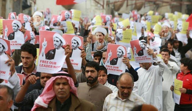 تظاهرات بزرگ بحرینی‌ها در حمایت از شیخ سلمان + عکس