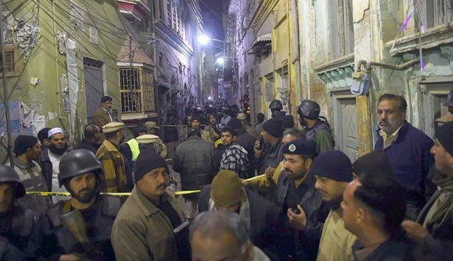 7 شهید در حمله به مسجدی در پاکستان