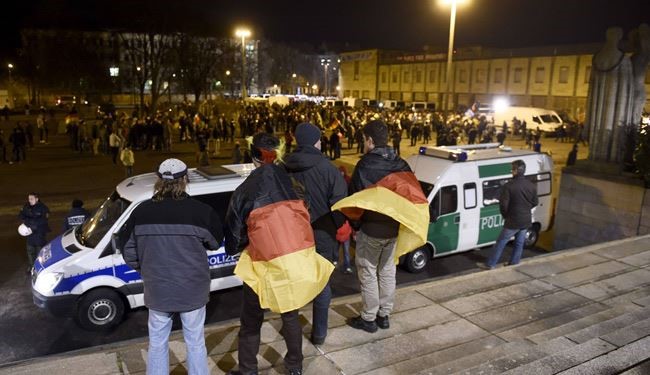 100 الف شخص يتظاهرون في المانيا ضد حركة بيغيدا