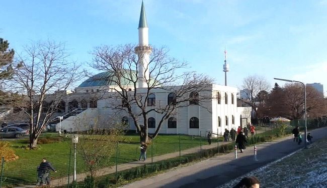 بررسی قانون ضد مسلمانان در پارلمان اتریش