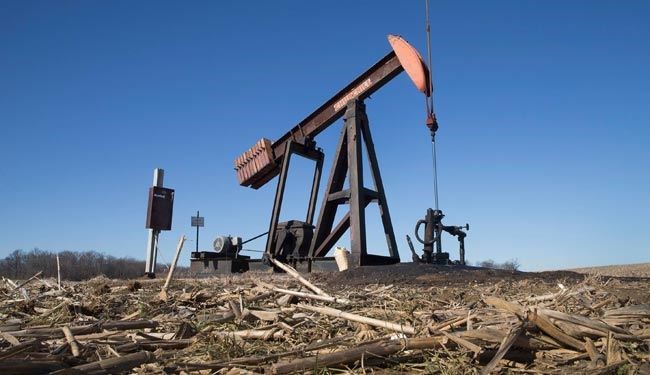 تأثیرات منفی سقوط قیمت نفت بر منطقه