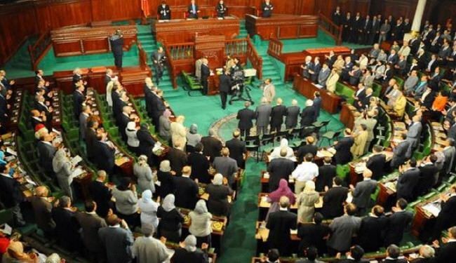 برلمان تونس يرجىء الى الخميس منح الثقة لحكومة الصيد