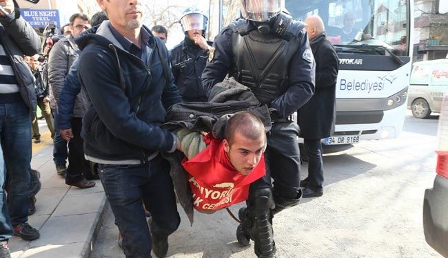 الشرطة التركية تعتقل أكثر من 60 متظاهرا في انقرة