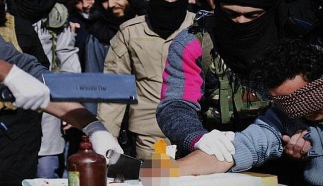 داعش دستان سه زن را در موصل قطع کرد