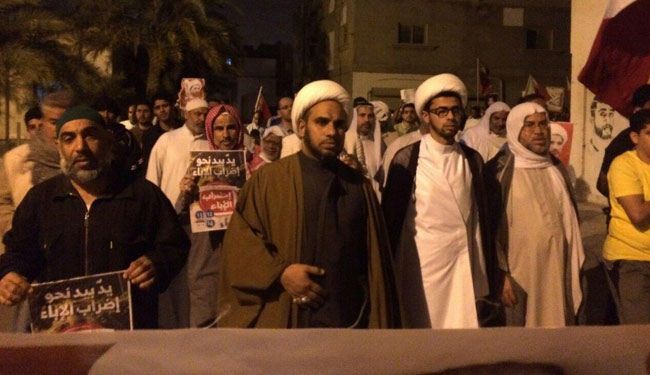 بالصور؛ البحرينيون يواصلون تظاهراتهم بذكرى انطلاق الثورة