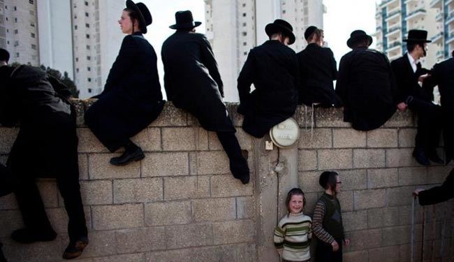 خاخام يهودی مخفيانه از زنان تصویر می گرفت