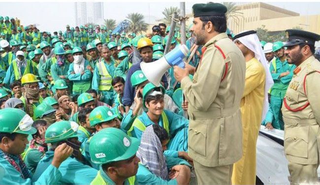 عمال أجانب يتظاهرون في دبي احتجاجا على الأجور