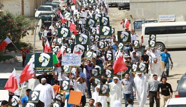 ادامه اعتراض بحرینی ها به محاکمه شیخ سلمان+عکس
