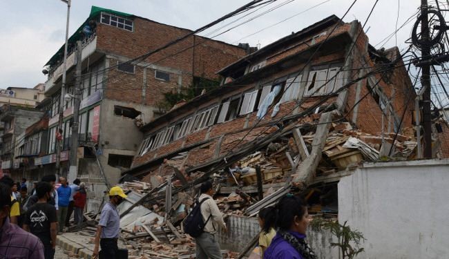 اكثر من 1500 قتيل في زلزال النيبال