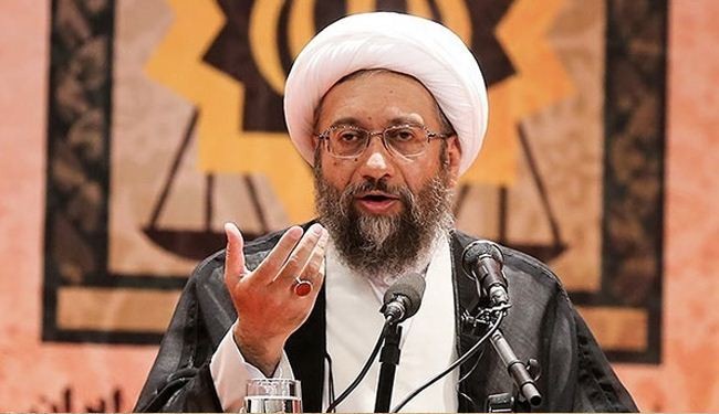 رئيس السلطة القضائية الإيرانية ينتقد نفاق الغرب في مواجهة الإرهاب