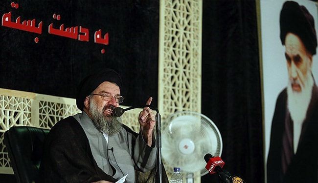 آية الله خاتمي: شعبنا لن يسمح لأحد بتفتيش مراكزه العسكرية