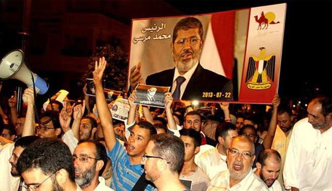 مغاربة يتضامنون مع مرسي ويطالبون مصر بالتراجع عن حكم الإعدام