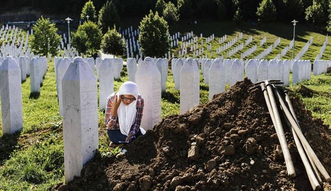 خاکسپاری قربانیان فاجعه کشتارمسلمانان سربرنیتسا + عکس