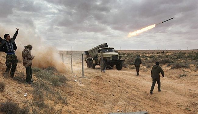 بالصواريخ.. قصف مواقع سعودية وهروب دباباتها
