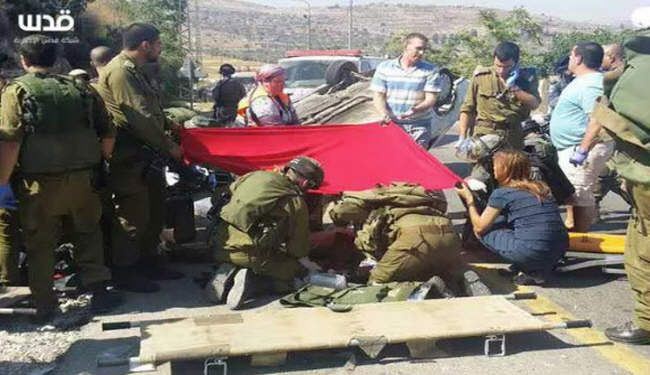 اصابة ثلاثة جنود اسرائيليين بعد ان صدمتهم سيارة في الضفة الغربية