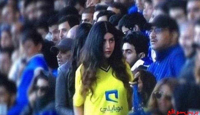 طلاق زن به دلیل تماشای فوتبال !