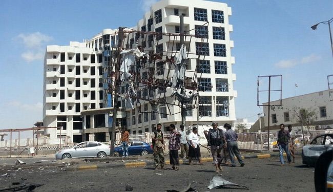 تحول مفاجئ للحراك الجنوبي بعدن ضد العدوان.. اسباب وخفايا