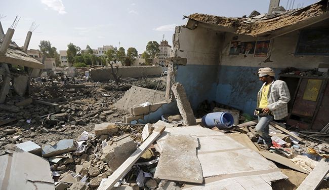 ضحايا مدنيون بعدوان السعودية على مبان سكنية في الحديدة