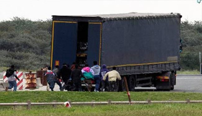 کشف جنازه 50 مهاجر در کامیون اتریشی