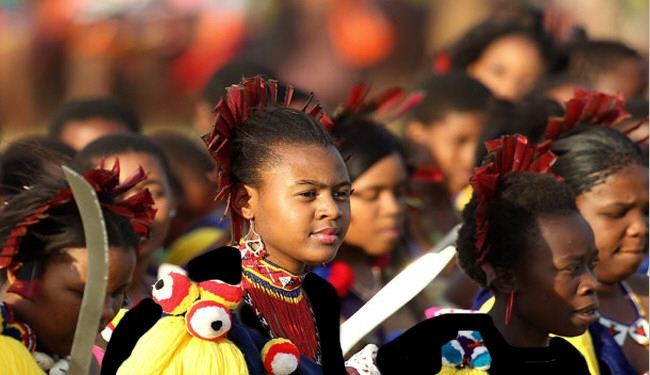 مقتل 38 فتاة في مهرجان اختيار الزوجة الـ15 لملك سوازيلاند!